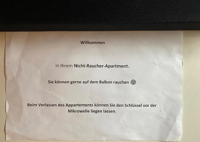Zwei Zimmer Appartment mit Balkon und Stellplatz voll möbliert
