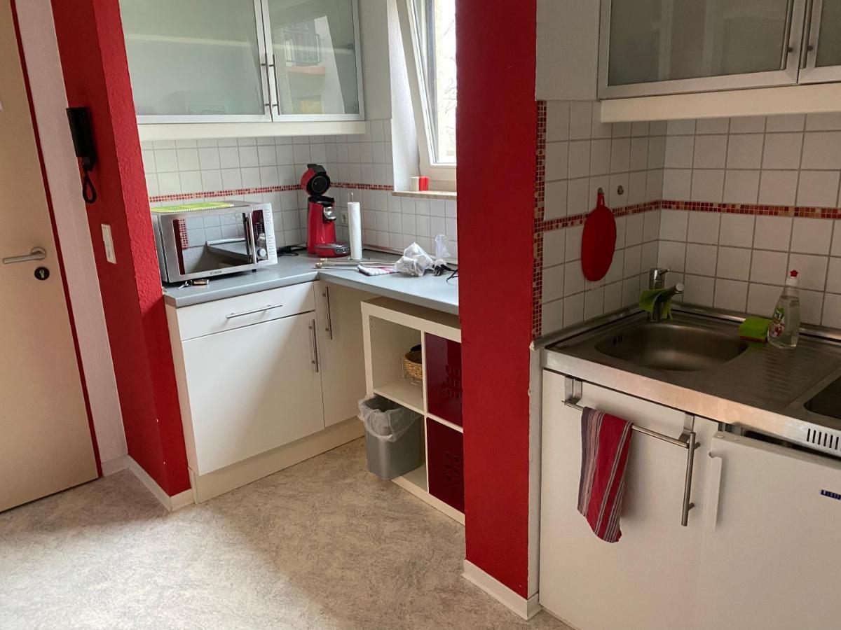 Zwei Mit Balkon Und Stellplatz Voll Moebliert * Trier
